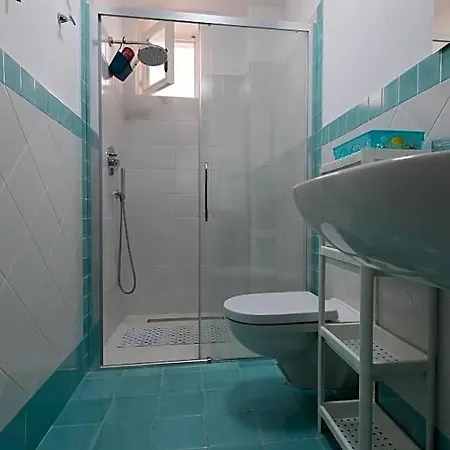 Iscla לינה וארוחת בוקר 3*